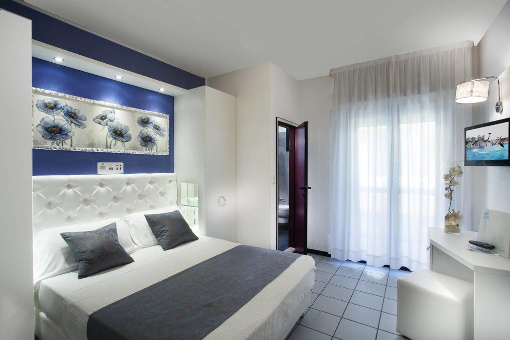 Hotel Ambassador Riccione Exterior foto